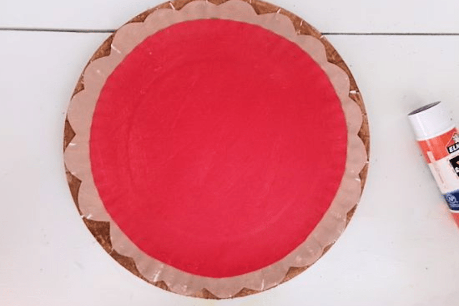 red paper plate pie craft