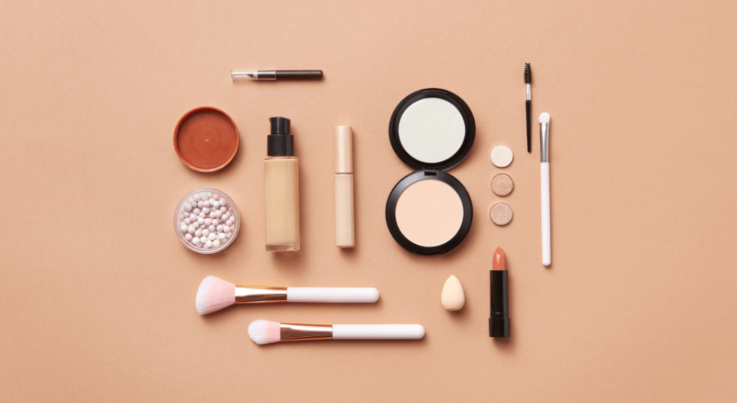 Unbranded beauty and makeup products.